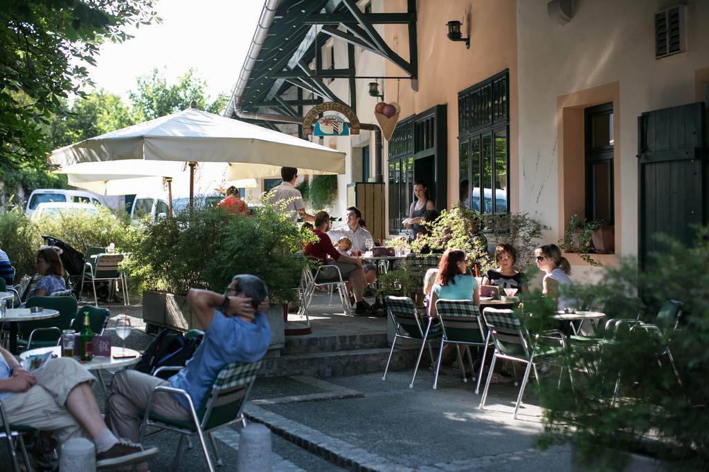 Pri Zabarju Bed & Breakfast Ljubljana Hotel Exterior photo